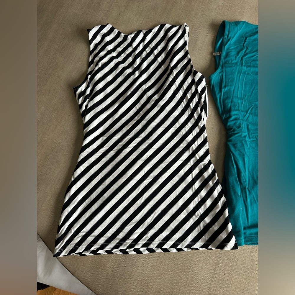 White House Black Market Black & White Diagonal and teal Stripe Tank set - Picture 10 of 11